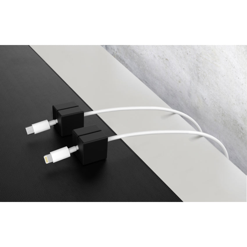 Function 101 Desk Mat Pro Black + 2 Black Cable Blocks