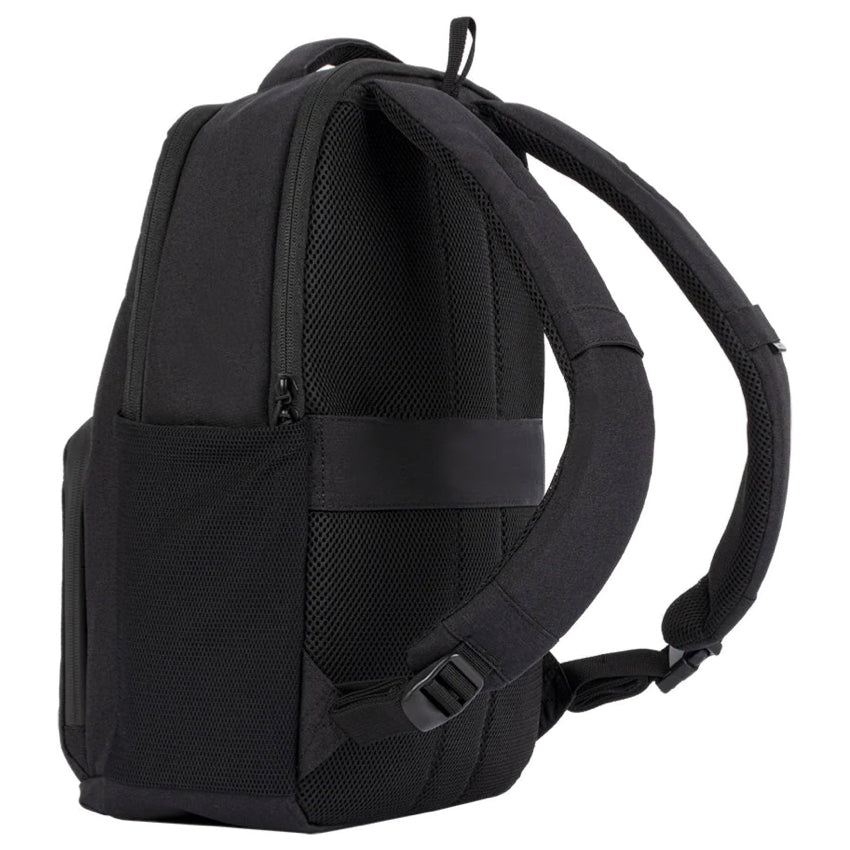 กระเป๋าสะพายหลัง Incase Facet 20L Backpack สี Black